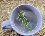 Foto del paso 1 de la receta: Té de limón y romero