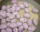 Foto langkah ke 6 dari resep Biji Salak Ubi Ungu.