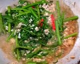 รูปขั้นตอนการทำที่ 4 ของ หมูสับผัดผักบุ้งราดหน้าข้าว