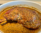 Foto del paso 6 de la receta: Paletilla de cordero entera al horno con especias y miel