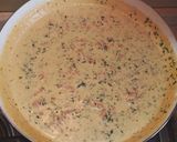 Foto del passaggio 2 della ricetta In direzione ostinata e contraria - Lasagne al salmone