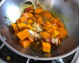 A picture of step 5 of Kodha Nu Shaak/Bhopda Chi Bhaji/Kaddu Ki Subji/Pumpkin Curry.