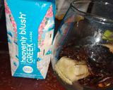 Foto langkah ke 1 dari resep Banana Dates Yogurt Smoothie.