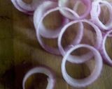 A picture of step 1 of Crispy Onion Rings.