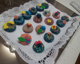 Foto del paso 6 de la receta: Decorar cake pop y mini rosquillas