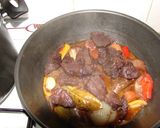 Foto del paso 11 de la receta: Cordero patagonico al malbec con verduras y hongos de pino