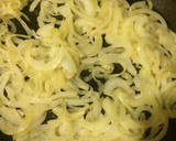 Foto del paso 2 de la receta: Salchichas alemanas con chucrut, salsa criolla y leberwurst