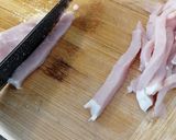 Foto del paso 1 de la receta: Tostas de lomo marinado
