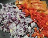 Foto del paso 1 de la receta: Calabacines🍱con pollo🍗en salsa de tomate🍅🥘🥙