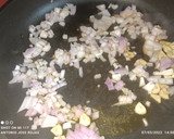 Foto del paso 5 de la receta: Garbanzos con langostinos