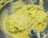 Foto langkah ke 2 dari resep Garlic Butter Bread.