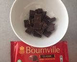 A picture of step 1 of Simple Easter snack.