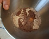 Foto langkah ke 2 dari resep Bomboloni Triple Cokelat Ala Mbak Carolina.