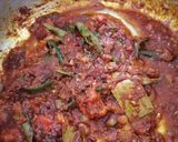 A picture of step 4 of Turkey curry.