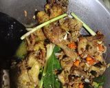 Foto langkah ke 5 dari resep Ayam kecap pedas.