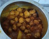 सोया वडी आलू सब्जी (Soya vadi aloo sabzi recipe in hindi) रेसिपी चरण 2 फोटो