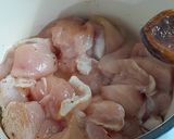 Foto del paso 2 de la receta: Pollo en salsa de tomate