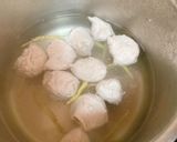 Hình bước làm 2 của món Canh Cải Xanh Nấu Mọc