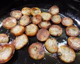 Foto del paso 3 de la receta: Butifarra al curry con huevo revuelto