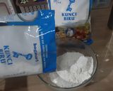 Foto langkah ke 3 dari resep Snow White Cookies.