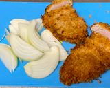 A picture of step 3 of Hire-Katsudon (fried fillet pork on rice).