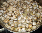 Foto del paso 4 de la receta: Caracoles pequeños de caldo, al estilo andaluz