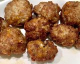 รูปขั้นตอนการทำที่ 3 ของ หมูก้อนทอดปลาเค็ม