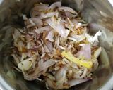 A picture of step 1 of Misal Pav.