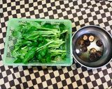 Hình bước làm 1 của món Cải bó xôi xào nấm🥬