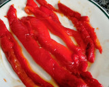 Foto del paso 2 de la receta: Tosta de pimientos asados y anchoas