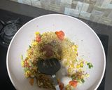 Foto langkah ke 5 dari resep Mie Goreng Kornet.