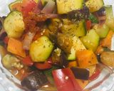 Foto del paso 2 de la receta: Ratatouille y salmón a las Finas Hierbas!