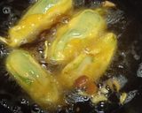 A picture of step 5 of Stuffed Chilli Pakoras.
