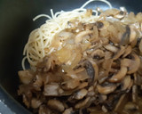Foto del paso 5 de la receta: Espaguetis con champiñones y langostinos