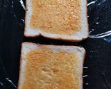 Gambar langkah 4 resipi Wanpaku Sandwich - Egg & Chilli Tuna.