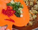Foto langkah ke 3 dari resep Kembang Kol Tumis Saos Tiram - Mudah & Sehat - WAJIB RECOOK.