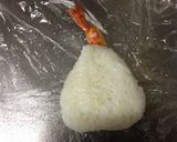 A picture of step 8 of Shrimp Tempura Onigiri (Rice Ball).