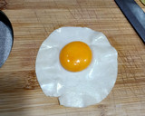 Foto del paso 4 de la receta: Quinotto de remolacha, empanadillas de huevo frito y espinacas