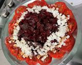 Une image de l'étape 8 de Salade festive aux tomates, betteraves rouges, feta et persil.