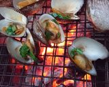 Hình bước làm 2 của món Sò lông nướng mở hành