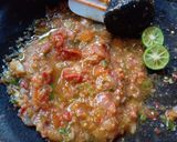 Foto langkah ke 2 dari resep Sambal tomat mentah.