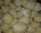 Foto langkah ke 4 dari resep Bola kentang isi keju.