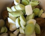 A picture of step 4 of Potatoes and broad beans - vegan.