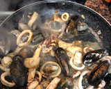 Foto del paso 2 de la receta: Paella de marisco