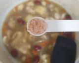 Foto langkah ke 5 dari resep Sup Ayam Kurma Merah Goji Berry.