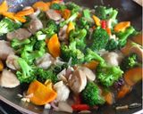 Foto langkah ke 4 dari resep Tumis Pelangi #dapurwiwin 👩🏻🍳.