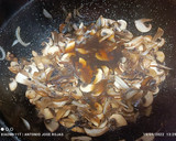 Foto del paso 4 de la receta: Jamoncito de pollo en salsa stroganov