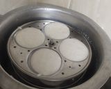 A picture of step 4 of Masala idli.