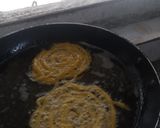 A picture of step 4 of Mango jalebi.