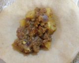 A picture of step 4 of Meat pie.